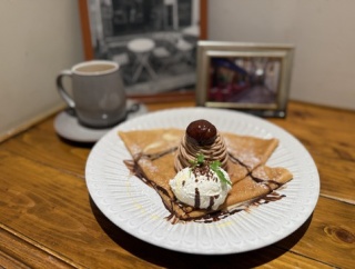 【天王寺】濃厚モンブランのクレープ　～CREPERIE ALCYON TEA TABLE CAFE