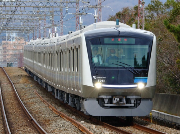 小田急の電動車を表す記号はなぜモハからデハに変わったのか