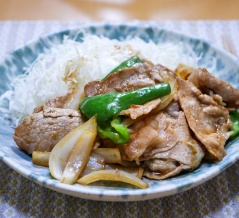 焼肉のタレで作る「豚の生姜焼き」&久しぶりに「吉野家」さんへ