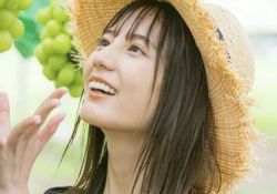 【速報】小坂菜緒さん、完全なるスラッシュを披露してしまう