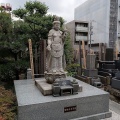 新宿4丁目の天龍寺＆休日に1本しか来ない「都立新宿高校前」バス停
