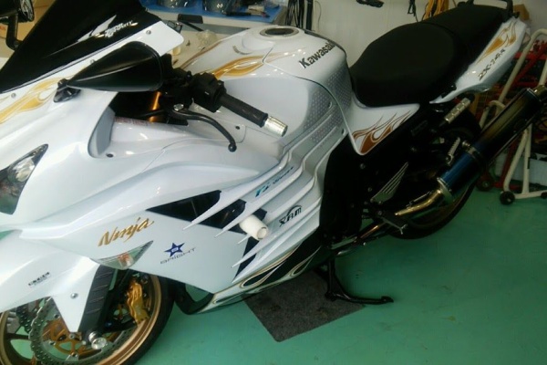 ZX-14RとZX-6Rに乗る暇人ブログ - ZX-14R カスタム