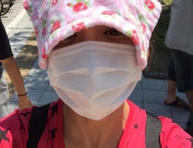 【画像あり】炎天下を歩く華原朋美さん(40)をご覧下さい