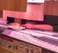 スシロー・子供の指遊び寿司触り炎上はどこの店舗か特定？注意しない親は誰で何者か特定？名前・顔画像・インスタ、弁償・出禁の可能性と放置理由はなぜか徹底調査