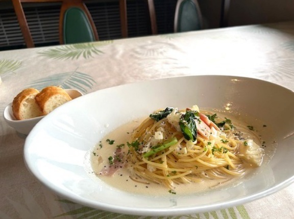【宝塚市 イタリアン】宝塚大劇場と阪急電車、絶好のロケーションでパスタランチ『カロスキューマ』へ行って来ました♪