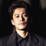 小栗旬が若年性更年期障害だったと話す「水飲んでも口からこぼれちゃう。体が壊れちゃった」