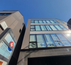 【開店予告】コメダ珈琲店 仙川駅南店が駅徒歩2分の仙川倉林ビルA棟1階に2026年5月初旬に開店を予定