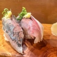 近所の寿司屋に週一で通って光り物だけ20貫食べるのが楽しみなんだけど