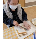 『手作りおやつ　オープンサンドを作りました～　//薔薇の樹苑　ショートステイ』の画像