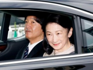 皇嗣両殿下　天皇夫妻へパラグアイ出発の挨拶