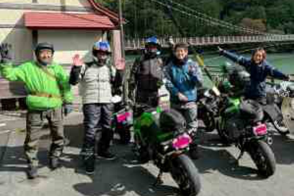 モーターサイクルショップアクトです！