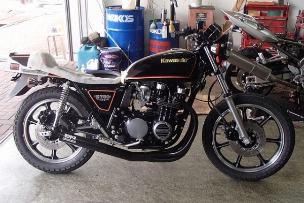 モリヤスBUILD&ENGINEERING - Z750FX-Ⅱ型 レストア