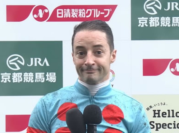 ルメールって強い馬の後ろに付いて行ってるだけだなのになんで上手いって事になってんの？