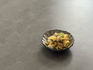 これはうまい！マカロニサラダ＆食材ストックの収納