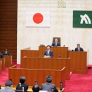 ２月定例会、閉会。