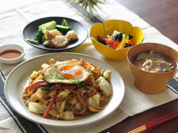 2日連続ソース焼きそばを食べ、オットと討論した話