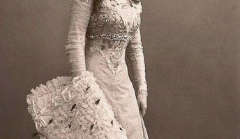 【画像】これが100年前の魅力的な女性達らしい!今でもイケてるレベルでワロタ むしろ昔のがいい