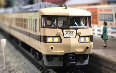 『KATO 117系〈新快速〉 入線』の画像