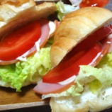 『クロワッサンサンド・ガーリックトースト』の画像