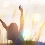 10万以内で買えて人生が変わるもの教えてくれ 	