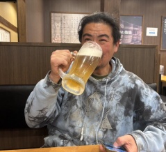 【ぬまつーグルメ】味噌ラーメン専門店田所商店のメガサイズビールが、ほんとうにメガ。デカい。(沼津市下香貫)