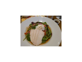 蒸し鶏と彩り野菜のごまだれ冷やし麺