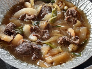 太地町「イルカのすき焼き」