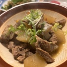 休日の家飲み　筋煮込み、手羽中の照り焼き、他