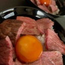 ローストビーフ丼の贅沢朝ごはん