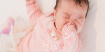 先月2人目を出産したんだけど、義両親は顔を見に来ずお祝いを送り付けてきた。一人目の時は来てほしくなかったのに無理やり来やがったのに…