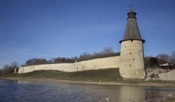 ロシアの片田舎と兵器公園の画像貼っていく
