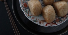 冷凍保存でさらに美味しくなる！チーズがとろけて、お米に旨みが染み込んだ母の焼きおにぎり