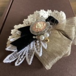 うさぎたちと野咲百合花（のさきゆりか）の閑かな暮らし