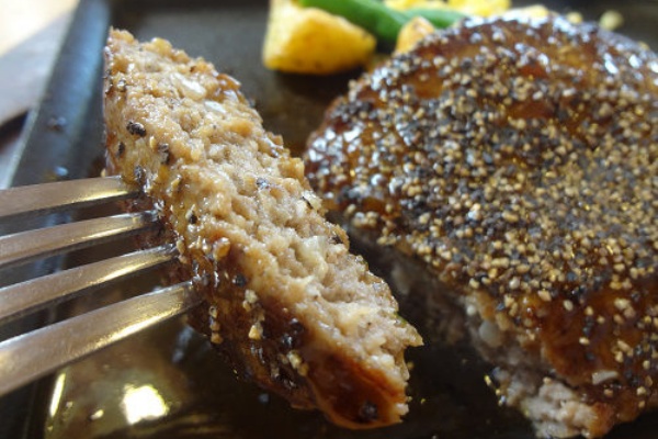 ジョイフルのペッパーハンバーグ食べたらもう他の店ではハンバーグ食えないよなｗｗｗｗｗｗ 食い食いブログ