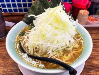 ラーメンの3種の神器「チャーシュー」「たまご」「メンマ」←この次に人気なのってネギか？