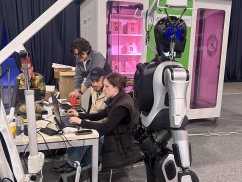 【悲報】中国人型ロボット大失敗に終わる。これからロボット企業の破綻が続出するぞwww