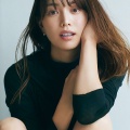 【画像】エビちゃんこと蛯原友里さん、４０代でドスケベ服を着てしまうｗｗｗ