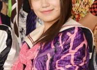 役作りのために髪を染めた小嶋真子をご覧ください…