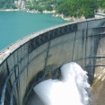 ダム貯水で地球の自転軸が約1メートルずれる、重量分布が変化…米大が研究！