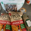 【ホールフーズ】びっくりする味のタバスコチーズボール・ロティサリーチキンとトリハツ