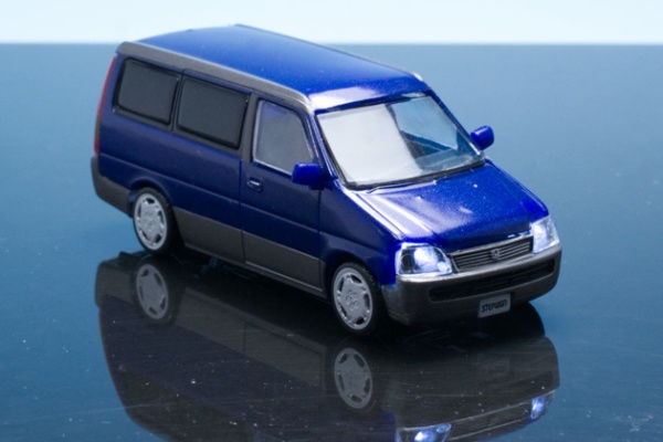 ホンダ ミニカー 21台 Amazon | トミカ 赤箱 21 ホンダ ステップワゴン 1/64 緑 赤TOMY