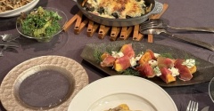 キノコクリームパスタと、カーボネロロール焼きとかの夜ごはん