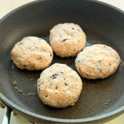 ♡ふんわりジューシー！豆腐とひじきの和風ハンバーグ♡【#簡単レシピ #時短 #節約 #ヘルシー 】