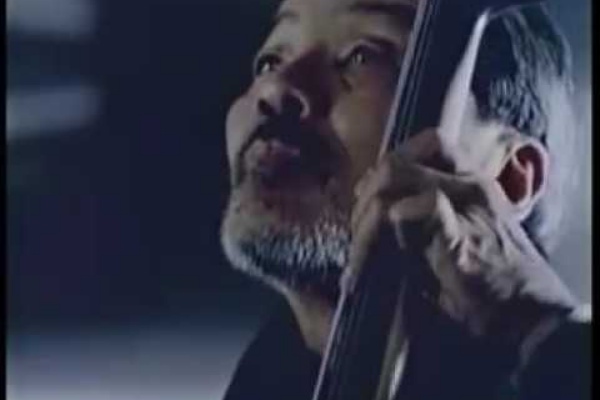 いかりや長介さんがひくエレクトリックアップライトベースがかっこいい ちょっとした音楽ニュース