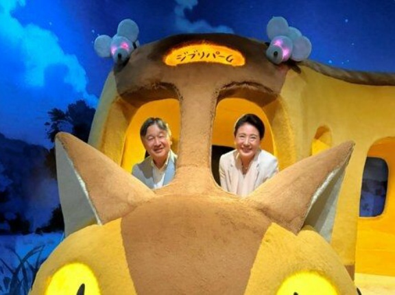 天皇皇后両陛下がジブリパークへ！天皇陛下のスマホで撮影した「ネコバス」写真を宮内庁が公開