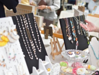 ハンドメイド作品販売やワークショップ！『イオンモール新潟亀田インター』で『まっすぐ原色推し』開催！1月10日、11日。