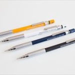 三大小学校の謎「シャーペン禁止」「音楽の教科書の一番後ろに紙を貼る」 	