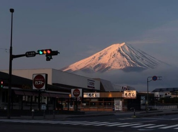 「道が分からなくなった」富士山でまたも遭難 山頂から下山中に友人とはぐれたベトナム国籍の男性が…自力で下山しけがなし 冬季閉鎖中