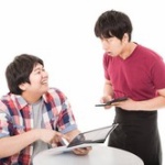 パートのおばさんが行く度に「ほかの店舗ではやらないでね」って言ってくるんだが、どうすればいいのかな？