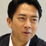 【覚醒】小泉防衛大臣、“迷惑系ジャーナリスト”横田一の得意技『捨てゼリフ締め』を封じるwwwwwwwwww